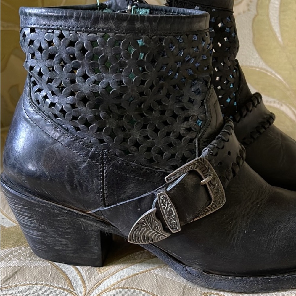 Corral booties